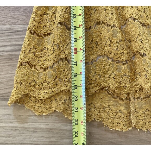 Love Fire Women's Lace Floral Sleeveless Blouse M Mustard Yellow Boho Feminine - Picture 11 of 11
